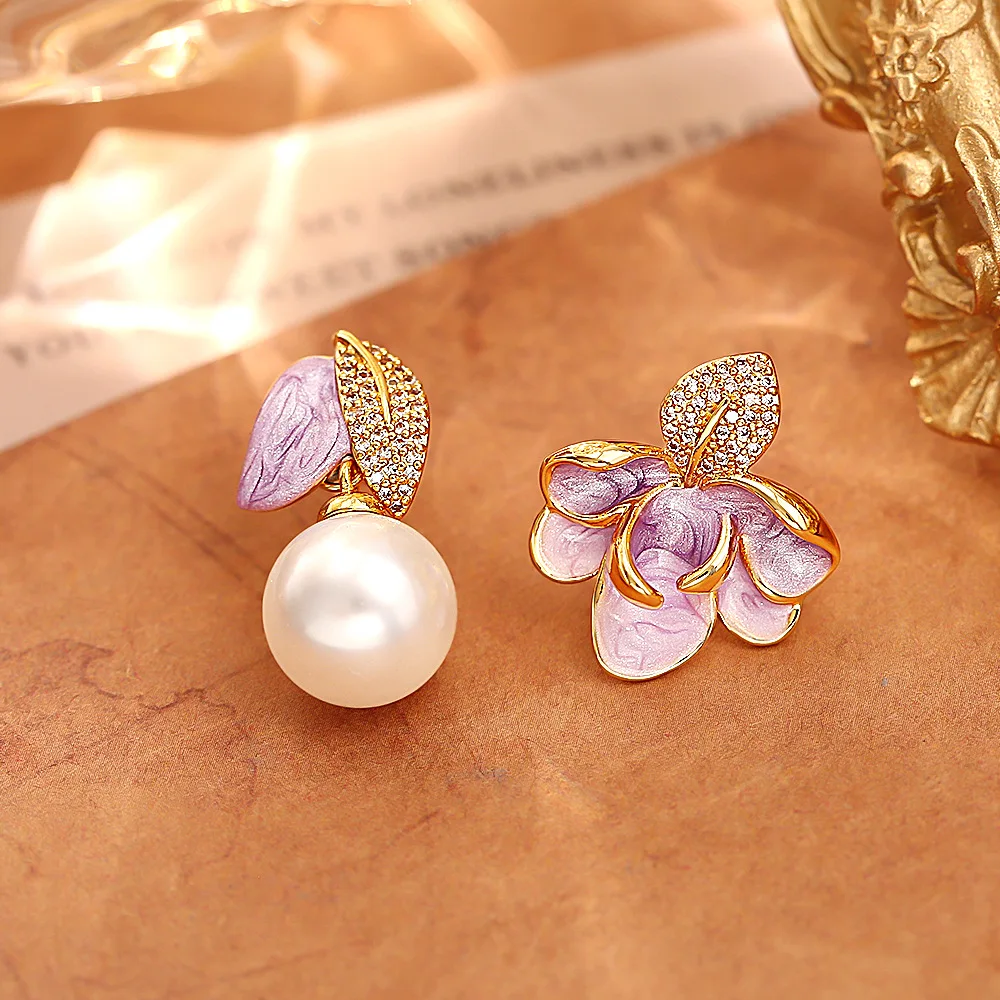 Fashionable and exquisite purple oil drop earrings micro-paved zircon asymmetric pearl earrings exquisite small flower earrings
Fashionable and exquisite purple oil drop earrings micro-paved zircon asymmetric pearl earrings exquisite small flower earrings