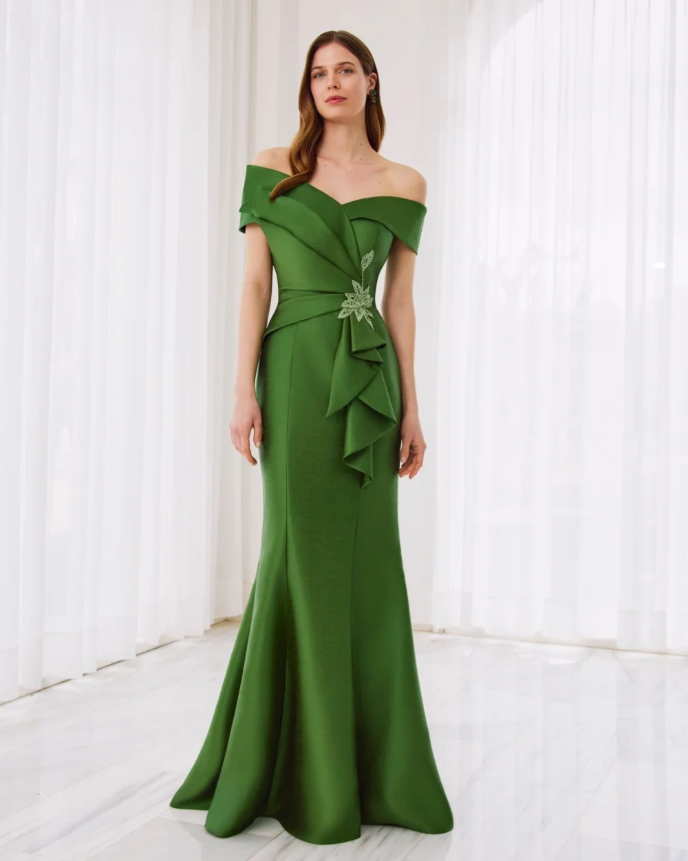 Customized High Quality Women Charmeuse Rhinestone Ruched Mermaid Evening Dresses Sexy Off-the-shoulder Floor Lenght Party Gowns
Customized High Quality Women Charmeuse Rhinestone Ruched Mermaid Evening Dresses Sexy Off-the-shoulder Floor Lenght Party Gowns