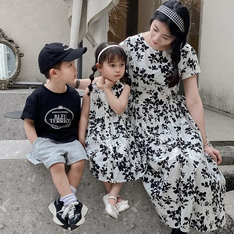 Baby Girls Sleeveless Dresses for Women Clothes Mother and Daughter Matching Summer Korean Mom and Me One Piece Outfit 2024
Baby Girls Sleeveless Dresses for Women Clothes Mother and Daughter Matching Summer Korean Mom and Me One Piece Outfit 2024