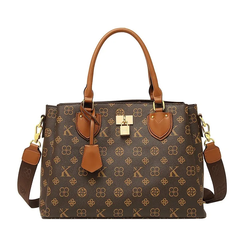 Brand Women's Handbag 2025 New Autumn/Winter Fashion Large Capacity Designer Shoulder Bag Retro Luxury Handheld Crossbody Bag
Brand Women's Handbag 2025 New Autumn/Winter Fashion Large Capacity Designer Shoulder Bag Retro Luxury Handheld Crossbody Bag