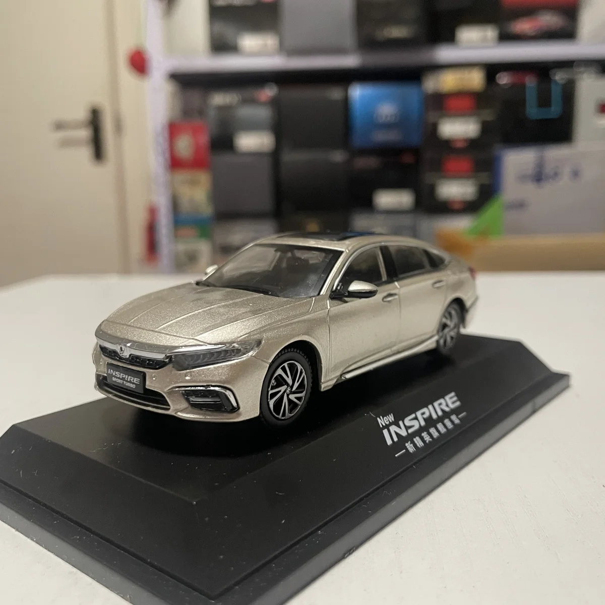 Diecast 1:43 Scale Dongfeng Honda Inspire 2019 Alloy Car Model Collectible Toy Gift Souvenir Display Ornaments
Diecast 1:43 Scale Dongfeng Honda Inspire 2019 Alloy Car Model Collectible Toy Gift Souvenir Display Ornaments
