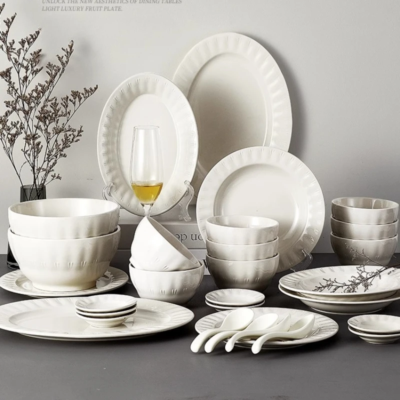 Минималистичный фарфоровый набор посуды, текстурированные керамические тарелки, миски, экологически чистые, глазурованные, в комплекте для ежедневного использования в ресторане
Минималистичный фарфоровый набор посуды, текстурированные керамические тарелки, миски, экологически чистые, глазурованные, в комплекте для ежедневного использования в ресторане