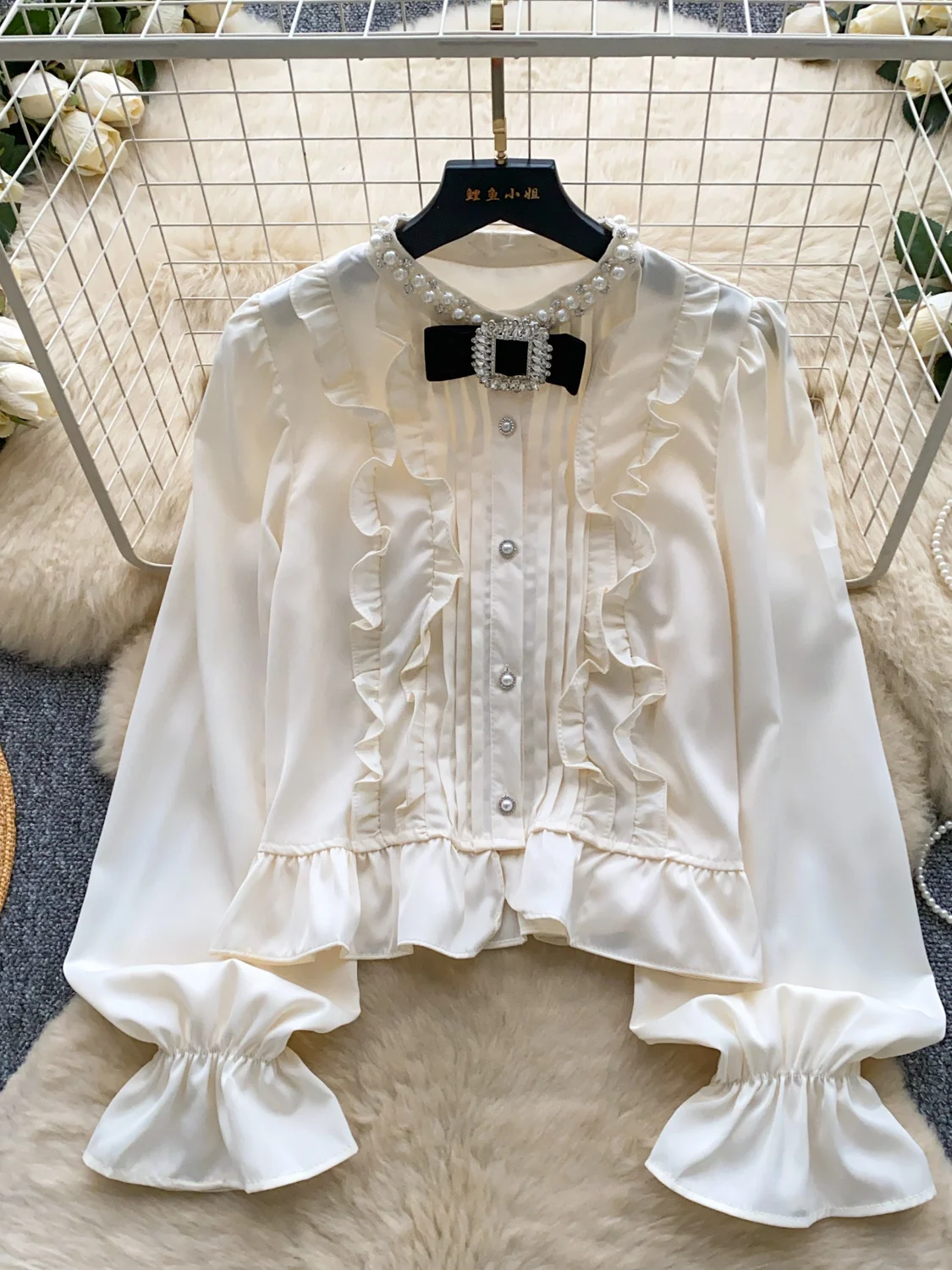 Sweet Style Long Sleeve Loose Commute Pearl Embellished Shirt Women's Korean Version White Shirt with Wood Grain
Sweet Style Long Sleeve Loose Commute Pearl Embellished Shirt Women's Korean Version White Shirt with Wood Grain
