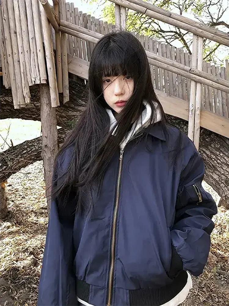 Куртка Cleanfit Pilot в королевском синем цвете для мужчин и женщин, в стиле ретро, американская бейсбольная, из полиэфирного волокна, повседневная верхняя одежда
Куртка Cleanfit Pilot в королевском синем цвете для мужчин и женщин, в стиле ретро, американская бейсбольная, из полиэфирного волокна, повседневная верхняя одежда