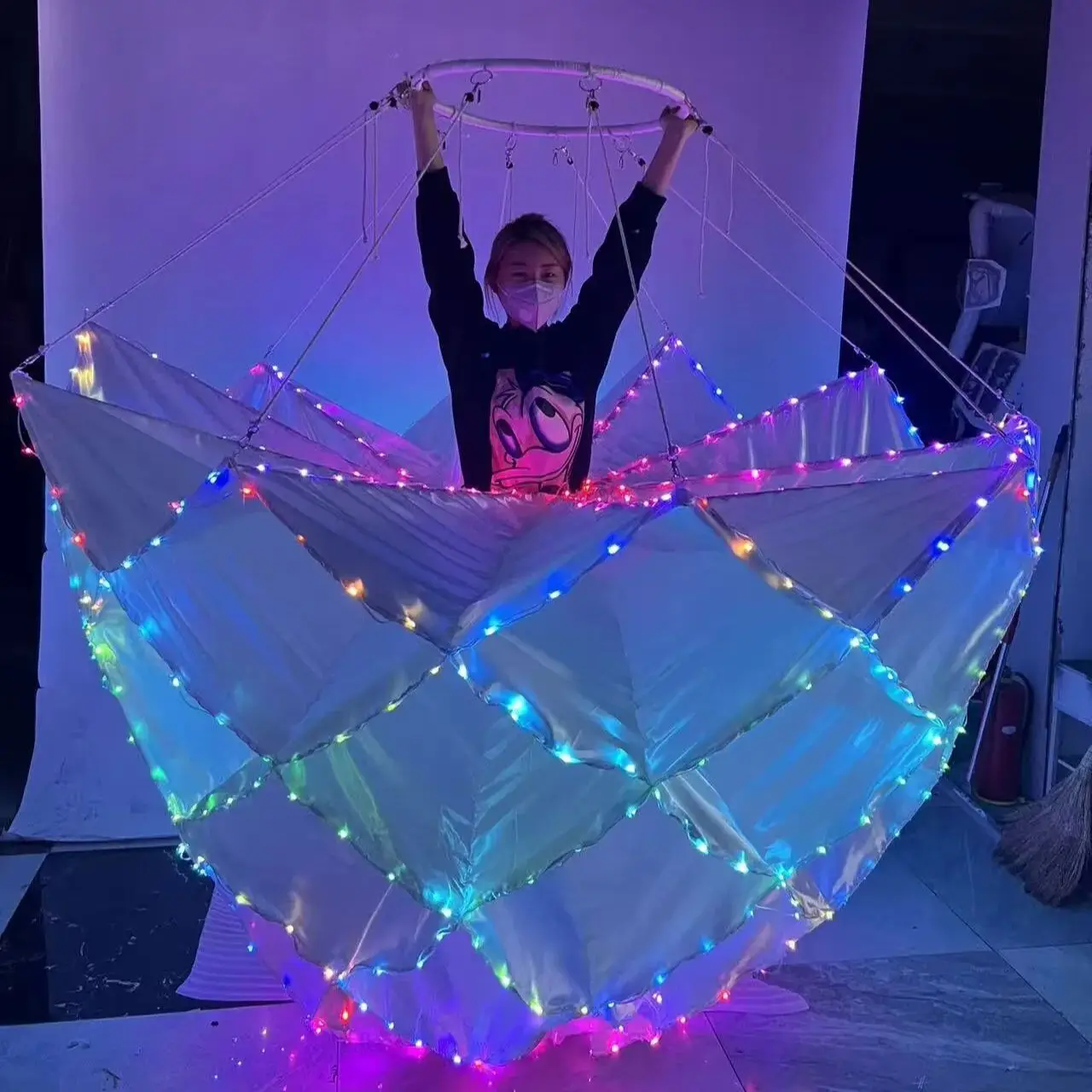 Giant 3D White LED Costume Prop Inflatable Foldable Jumpsuit for Stage Performance Commercial Event Eye-Catching Visual
Giant 3D White LED Costume Prop Inflatable Foldable Jumpsuit for Stage Performance Commercial Event Eye-Catching Visual