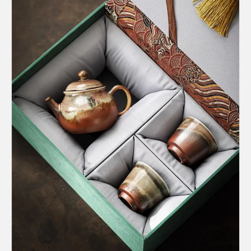 Firewood-fired Small Teapot Ceramic Retro Kiln-changed Kung Fu Tea Set, One Pot and Two Cups of Teapot Gift Box
Firewood-fired Small Teapot Ceramic Retro Kiln-changed Kung Fu Tea Set, One Pot and Two Cups of Teapot Gift Box