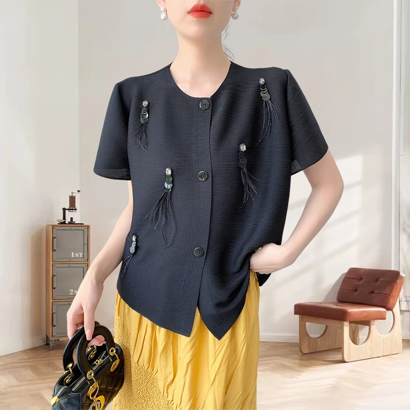 Miyake Pleated T-shirt Plisse Premium Sense Fold Top Women Summer Pleat Top Beaded Feather Cardigan Pleats Small Jacket Casual
Miyake Pleated T-shirt Plisse Premium Sense Fold Top Women Summer Pleat Top Beaded Feather Cardigan Pleats Small Jacket Casual