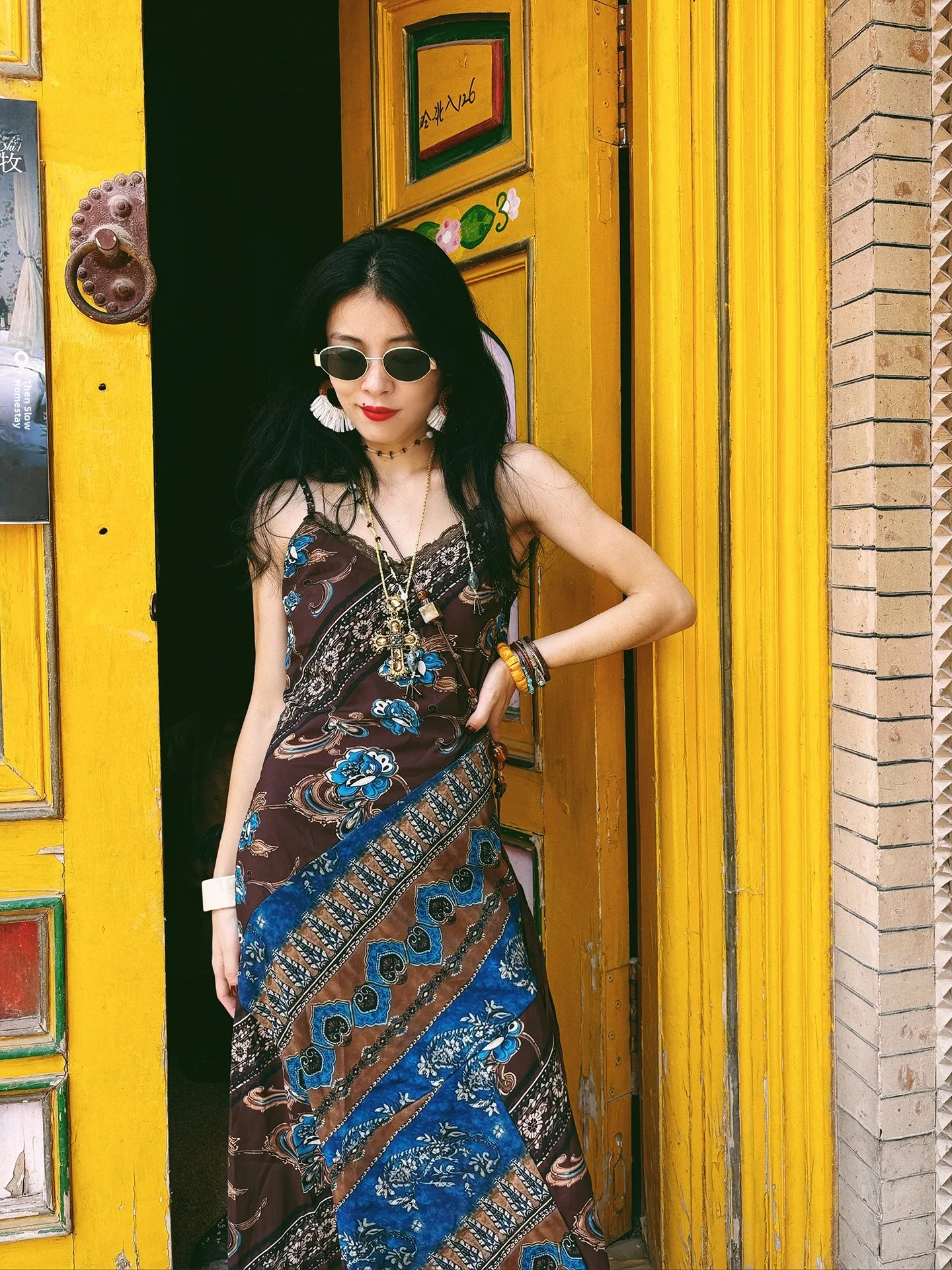 Feng Lace V-Neck Slim Asymmetrical Strapless Dress Desert Vacation Style Long Skirt Soft Polyester Spring Summer Autumn
Feng Lace V-Neck Slim Asymmetrical Strapless Dress Desert Vacation Style Long Skirt Soft Polyester Spring Summer Autumn