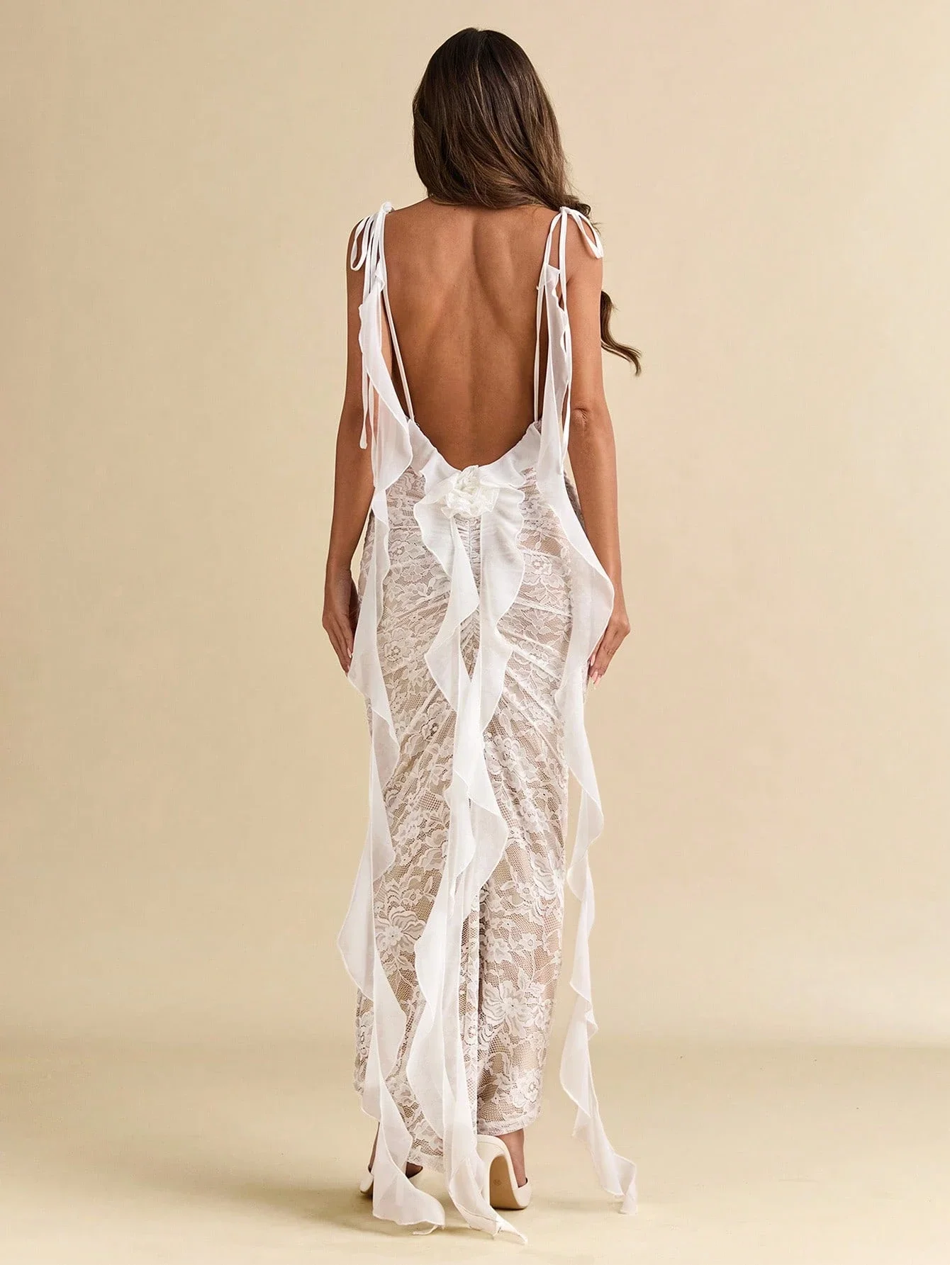 Elegant White Lace Backless Long Dress With Ruffles And Floral Detail For Summer Wedding Beach Vacation
Elegant White Lace Backless Long Dress With Ruffles And Floral Detail For Summer Wedding Beach Vacation