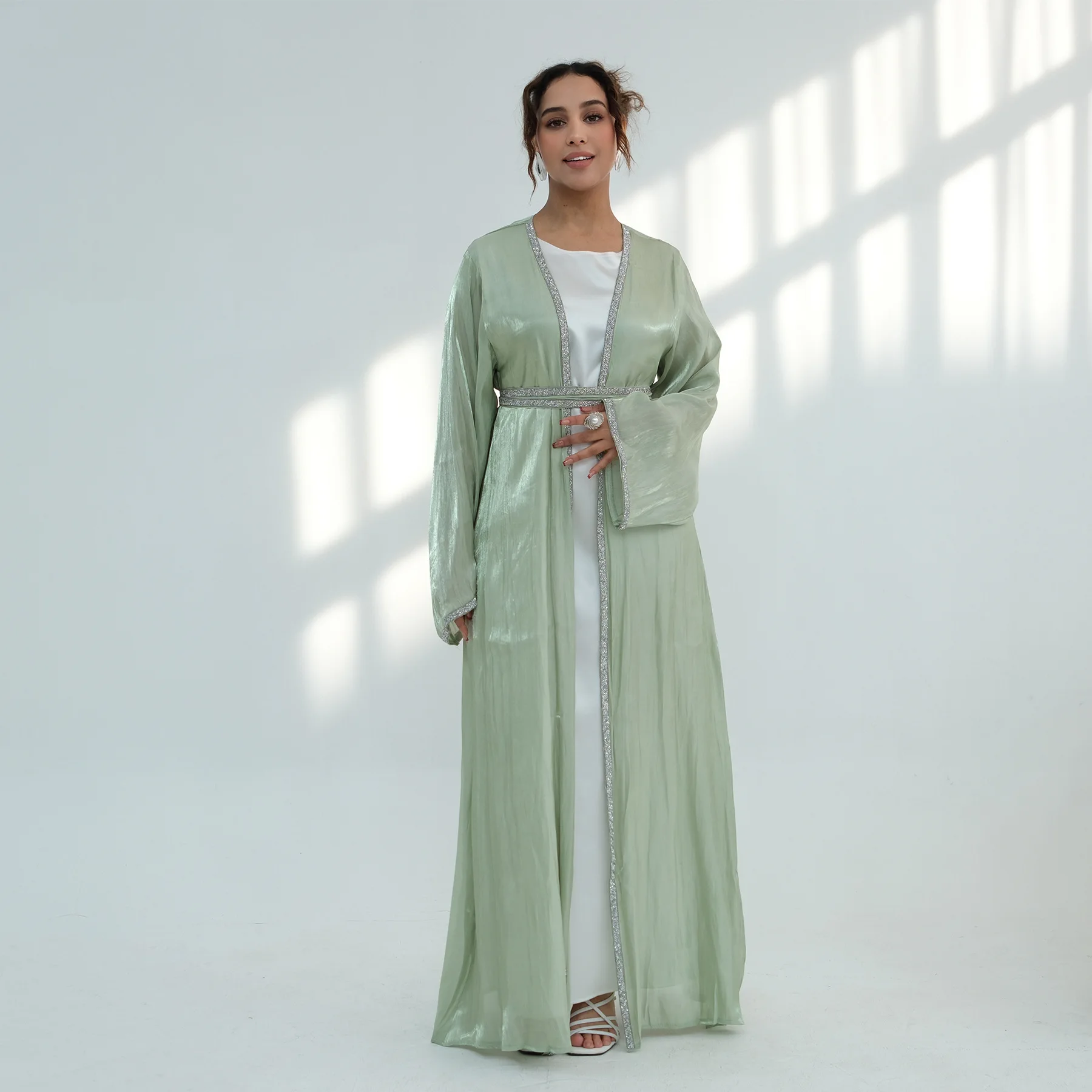 Скромное женское платье-абайя из Дубая, кимоно-кардиган, мусульманское платье, кебая, кафтан, марокканское женское платье, исламская джалабия, длинное мусульманское платье
Скромное женское платье-абайя из Дубая, кимоно-кардиган, мусульманское платье, кебая, кафтан, марокканское женское платье, исламская джалабия, длинное мусульманское платье