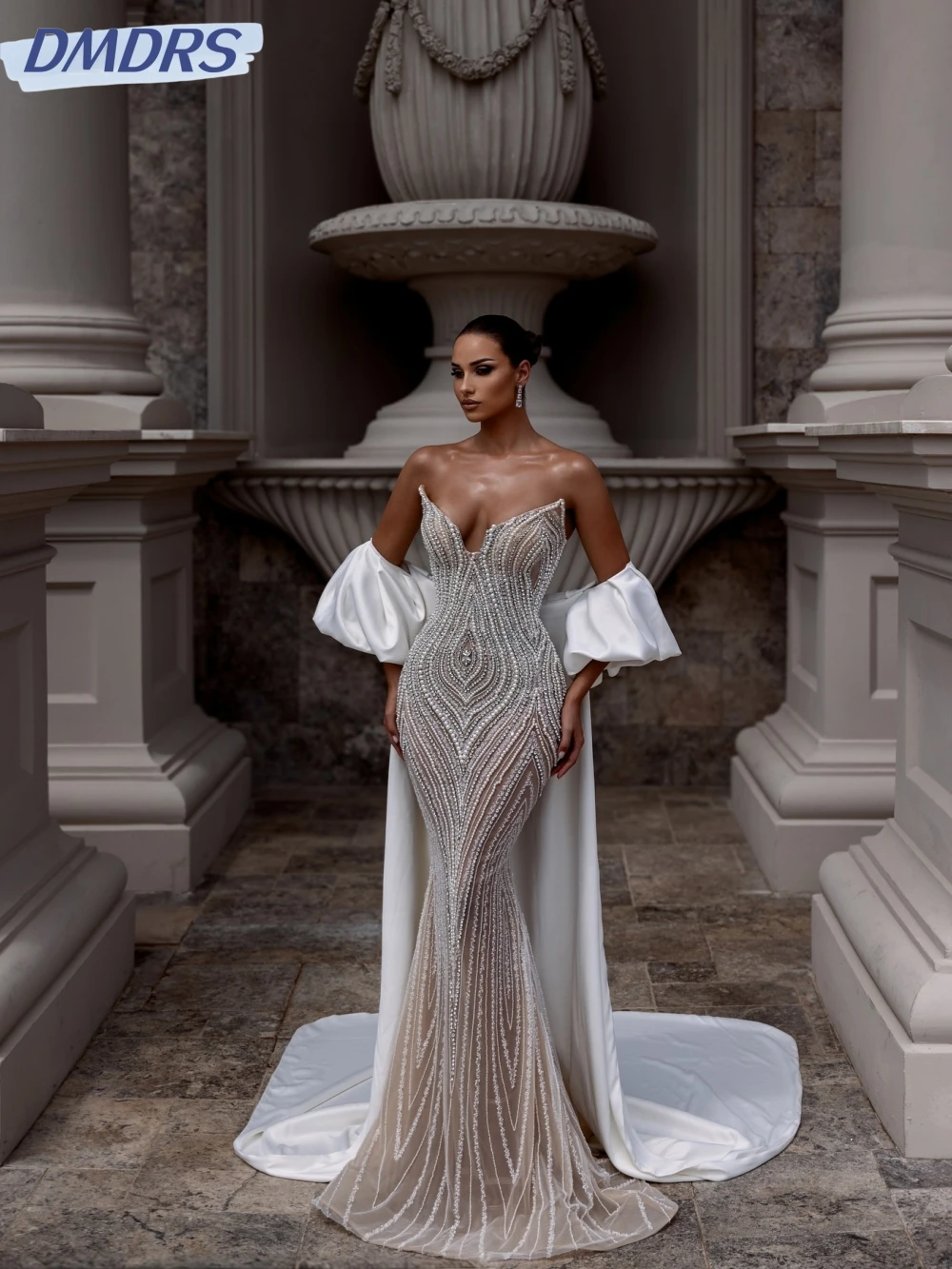 Sparkly Pearls Crystal Evening Dress With Shawl For Women Illusion Deep V-neck Wedding Party Gown Customized Luxury Prom Dresses
Sparkly Pearls Crystal Evening Dress With Shawl For Women Illusion Deep V-neck Wedding Party Gown Customized Luxury Prom Dresses