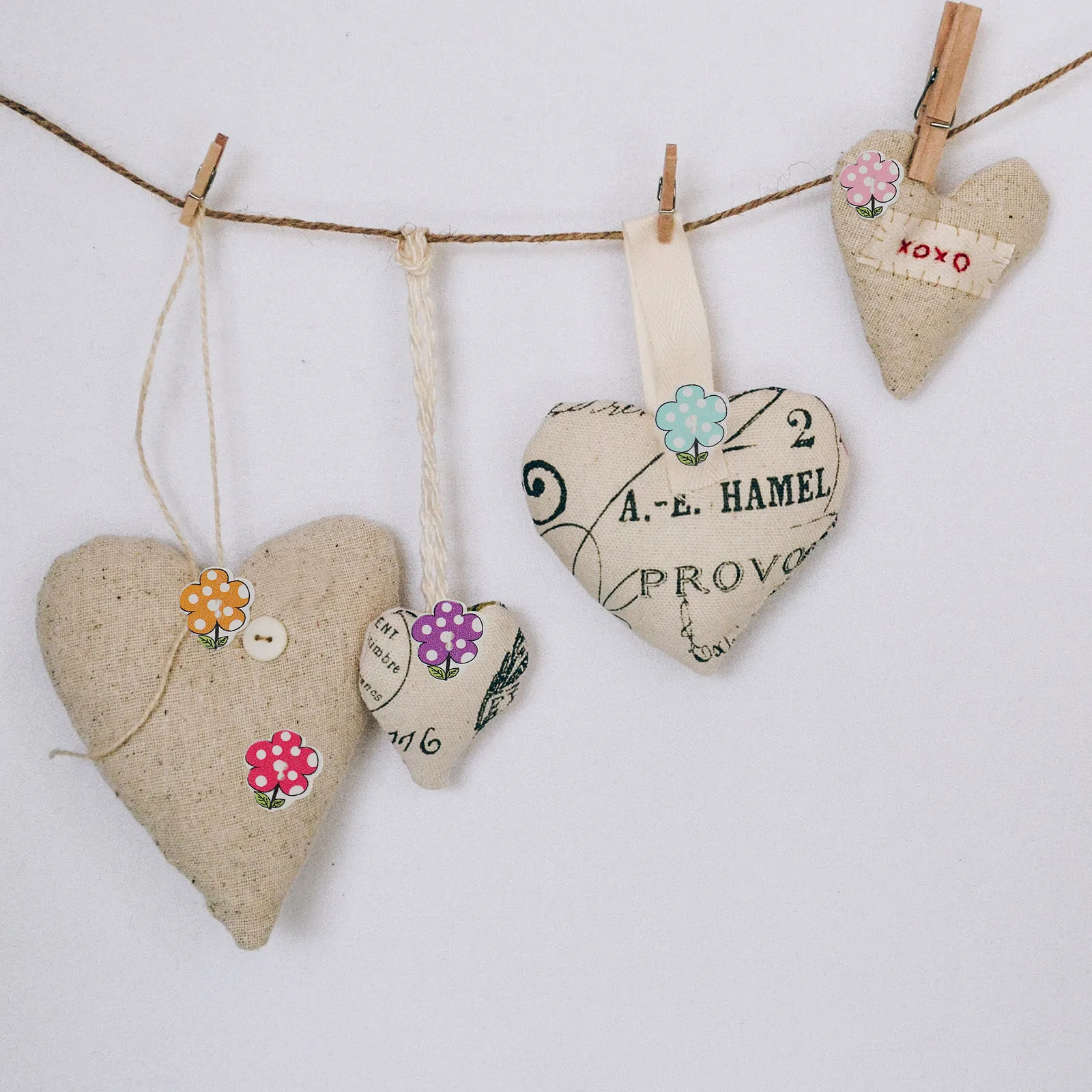 100Pcs Flower Shaped Wooden Buttons Colorful Sewing Buttons for Clothes Shoes Skirts Crafts Decorative Clothing Accessories
100Pcs Flower Shaped Wooden Buttons Colorful Sewing Buttons for Clothes Shoes Skirts Crafts Decorative Clothing Accessories