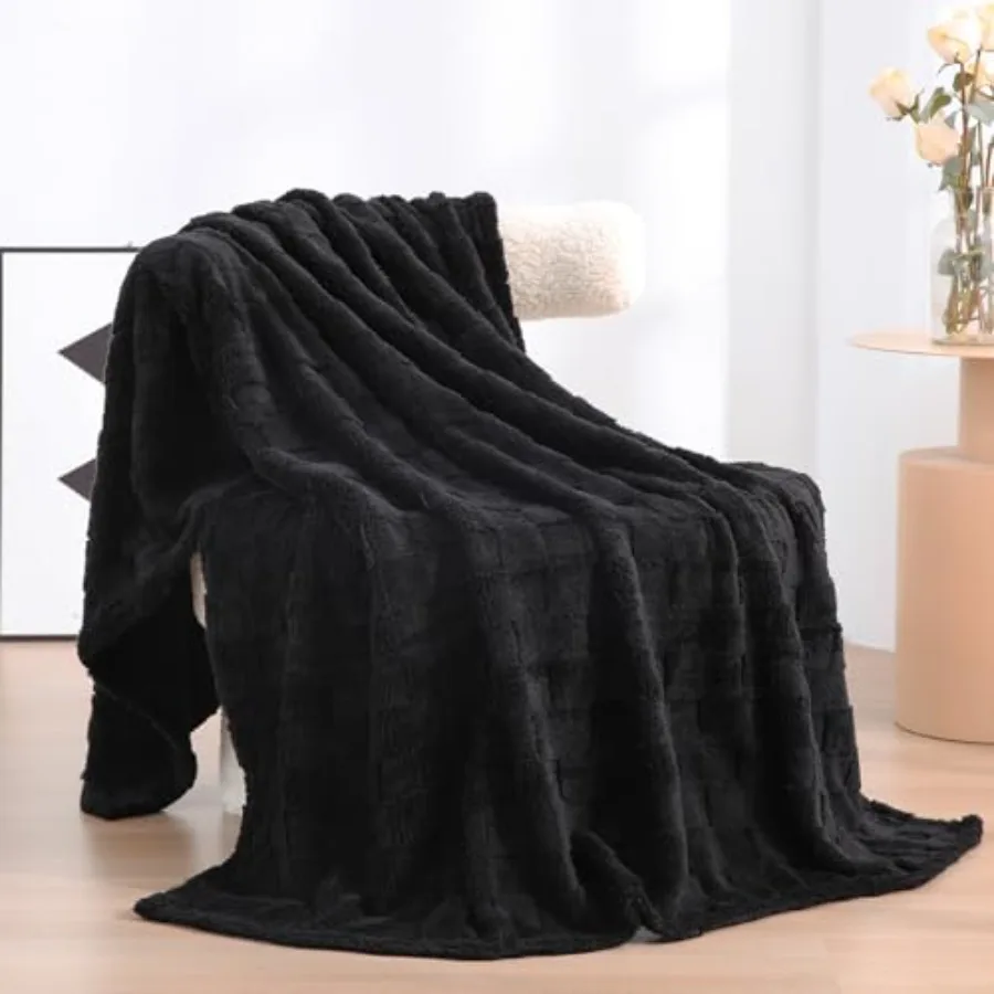 Fleece Throw Blanket 50"×60" for Couch Sofa Bed, Super Soft Cozy Plush Microfiber Flannel Blanket with 3D Checke Design Lightwe
Fleece Throw Blanket 50"×60" for Couch Sofa Bed, Super Soft Cozy Plush Microfiber Flannel Blanket with 3D Checke Design Lightwe