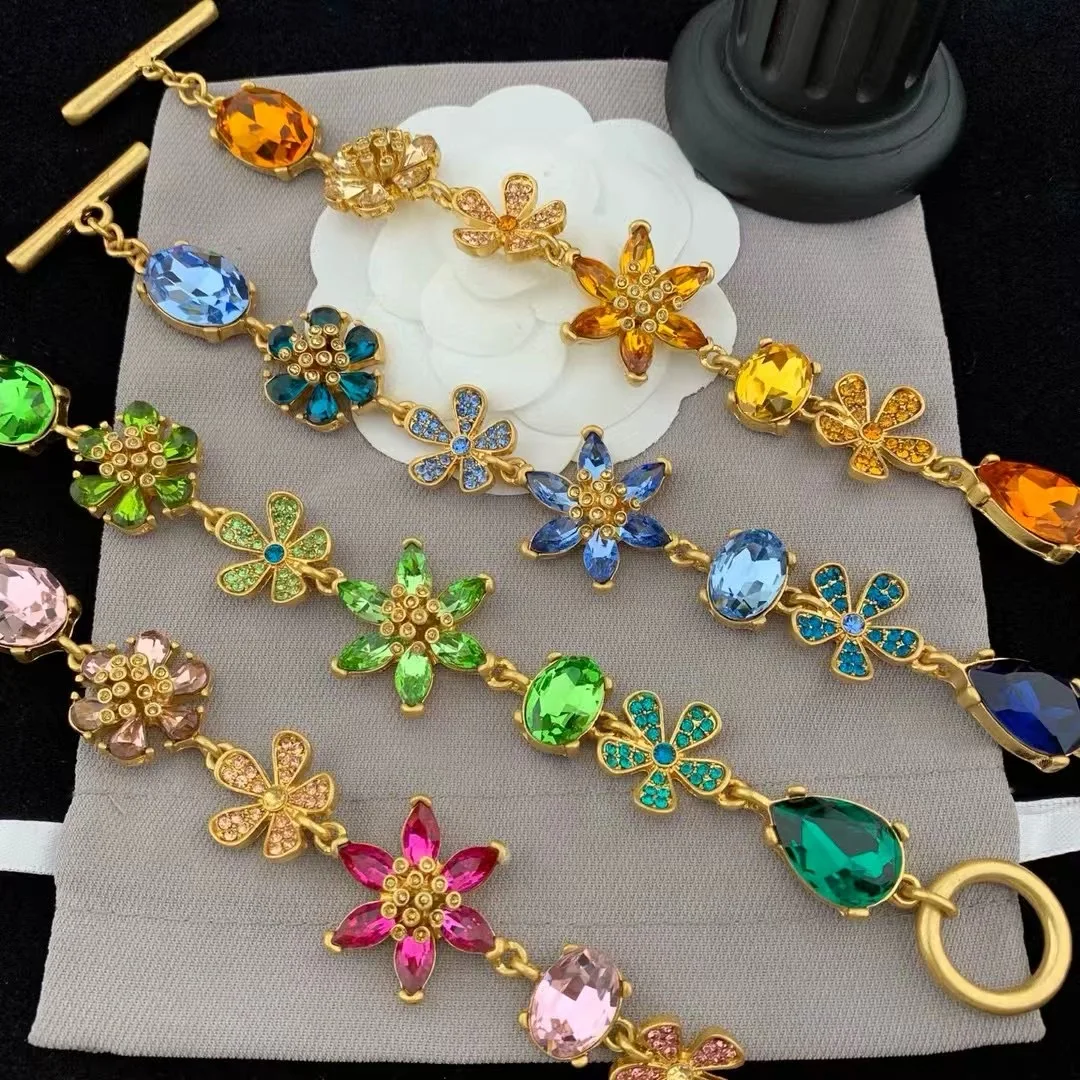 Temperament Vintage Flower colored diamond cut glass Bracelet earrings for women's girl Gift eardrop Jewelry Accessory
Temperament Vintage Flower colored diamond cut glass Bracelet earrings for women's girl Gift eardrop Jewelry Accessory