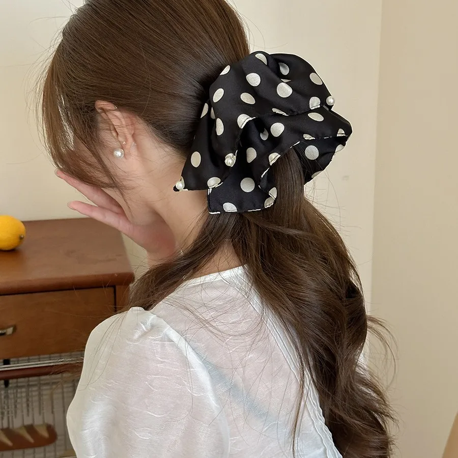 Satin Polka Dot Beaded Ponytail Hair Claw Clip Retro Simple Hepburn Style Back Head Updo Holder for Women Daily Elegant Black
Satin Polka Dot Beaded Ponytail Hair Claw Clip Retro Simple Hepburn Style Back Head Updo Holder for Women Daily Elegant Black