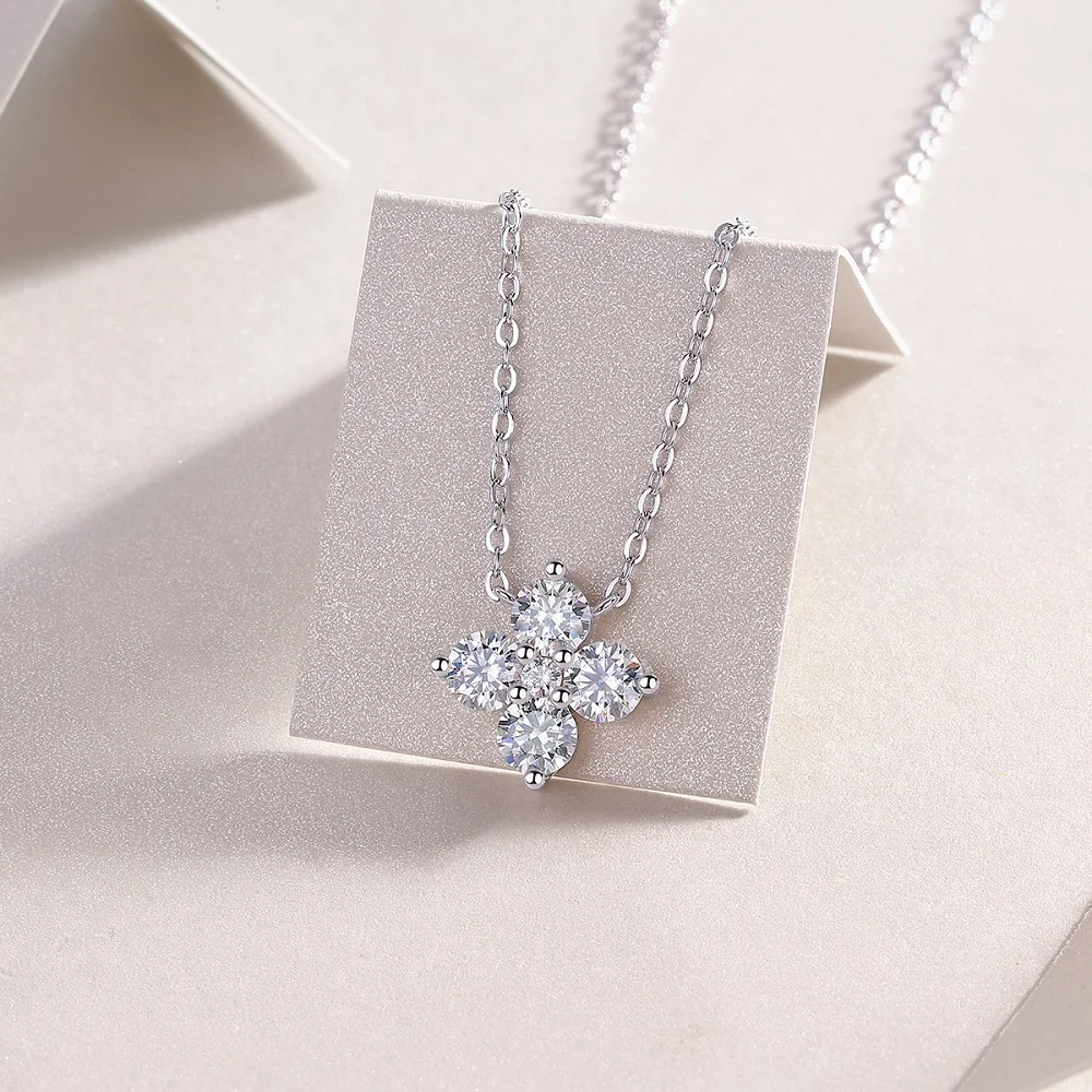 Apaison 925 Sterling Silver Exquisite D Color Moissanites Necklace Pendant for Women-Wedding Engagement Anniversary Jewelry Gift
Apaison 925 Sterling Silver Exquisite D Color Moissanites Necklace Pendant for Women-Wedding Engagement Anniversary Jewelry Gift