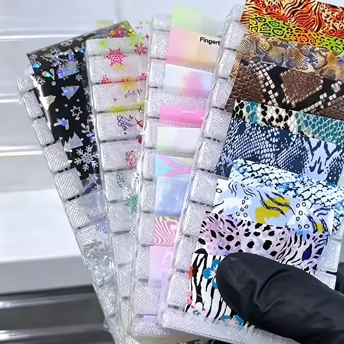 Nail Foils Transfer Stickers Floral Stripe Manicure Decals with Storage Box Nail Art Foils for DIY Nail Decoration
Nail Foils Transfer Stickers Floral Stripe Manicure Decals with Storage Box Nail Art Foils for DIY Nail Decoration