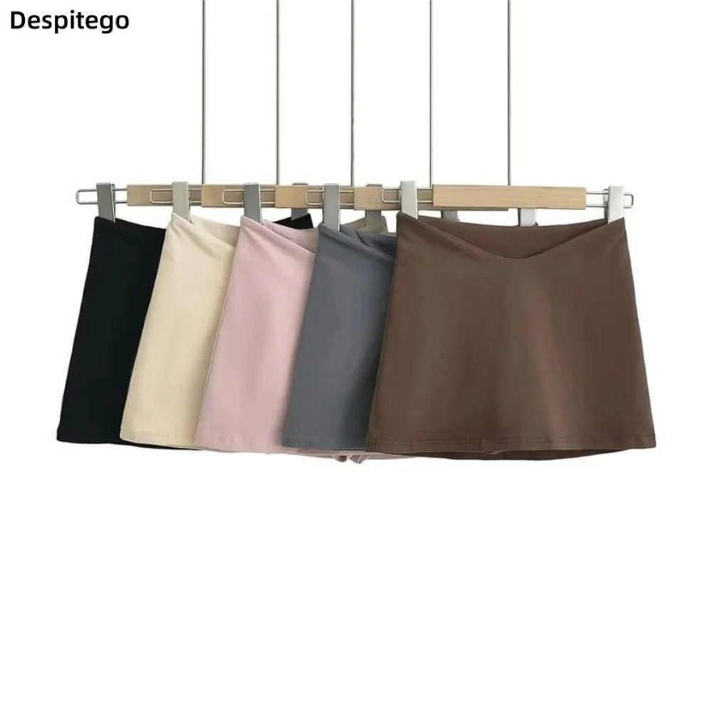 Simple Y2K A-line Short Skirt Low Waist Solid Mini Skirts V-shaped Waist Shorts Spicy Girl Skirts Beach
Simple Y2K A-line Short Skirt Low Waist Solid Mini Skirts V-shaped Waist Shorts Spicy Girl Skirts Beach