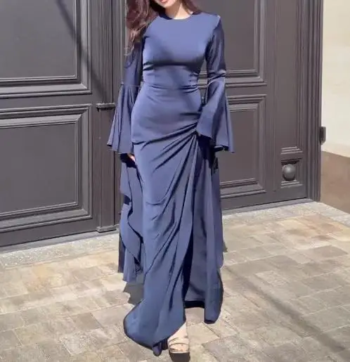 Autumn New Women's Slim Fit Waist Cinching Elegant Dress with French Temperament Solid Color Trumpet Sleeves A-Line Dress
Autumn New Women's Slim Fit Waist Cinching Elegant Dress with French Temperament Solid Color Trumpet Sleeves A-Line Dress