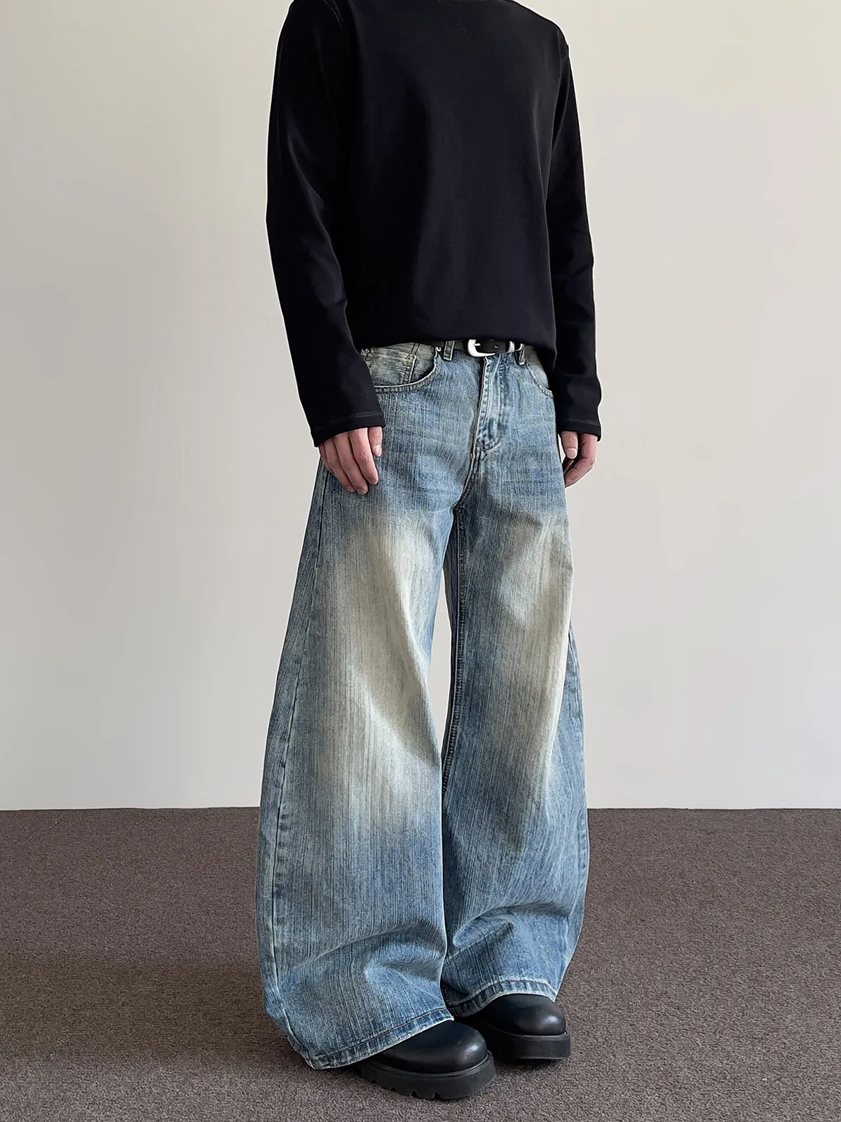 Retro American High Street Cleanfit Bamboo Fading Knife Men's Loose Straight Leg Micro Flare Jeans Durable Comfortable
Retro American High Street Cleanfit Bamboo Fading Knife Men's Loose Straight Leg Micro Flare Jeans Durable Comfortable