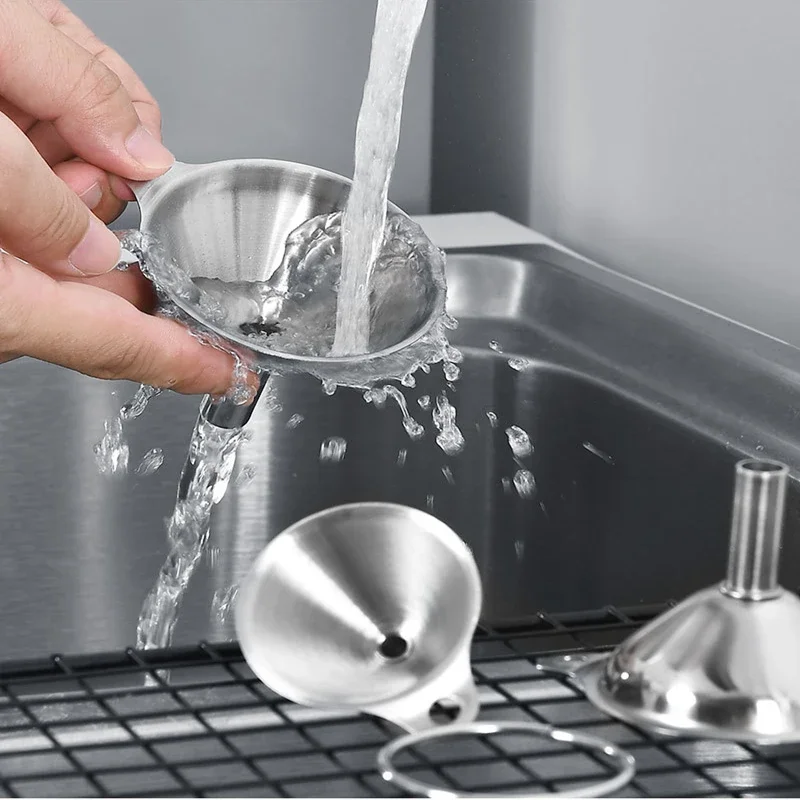 Stainless Steel Funnel Three-piece Set Mini Funnel Oil Spill Wine Spill Tool Liquid Dispenser Kitchen Funnel Set Entonnoir
Stainless Steel Funnel Three-piece Set Mini Funnel Oil Spill Wine Spill Tool Liquid Dispenser Kitchen Funnel Set Entonnoir