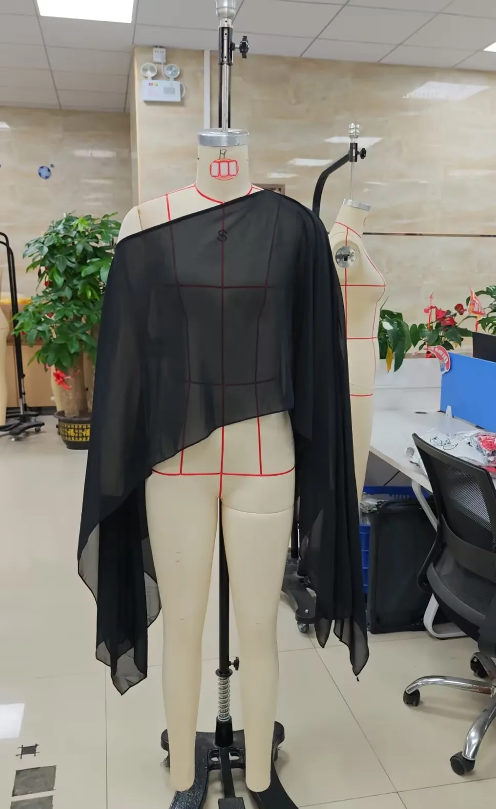 Women's Off Shoulder Poncho Shawl Solid Color Sheer Cape Summer Asymmetrical Tops
Women's Off Shoulder Poncho Shawl Solid Color Sheer Cape Summer Asymmetrical Tops