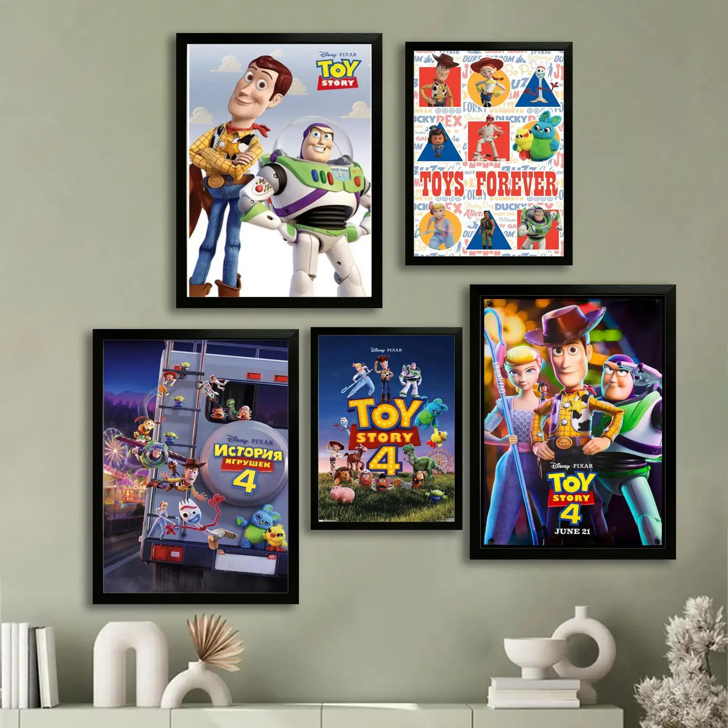 Toy Story 4 Canvas Art Poster, Wall Art Picture Print, Modern Family Bedroom Decor Posters,Decorative painting
Toy Story 4 Canvas Art Poster, Wall Art Picture Print, Modern Family Bedroom Decor Posters,Decorative painting