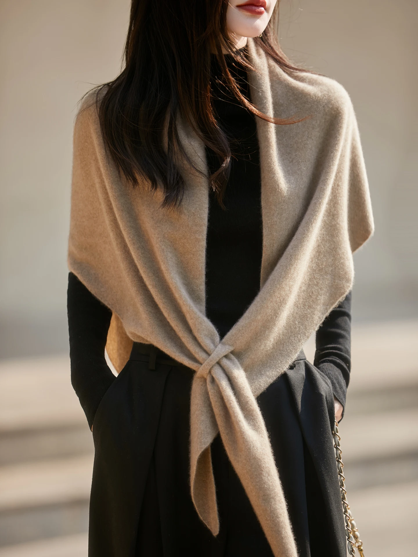 Korean Women's Sweater Shawl Poncho 100% Merino Wool Scarf Autumn Winter Cloak Versatile Coats Bohemia Fashion Warm Accessories
Korean Women's Sweater Shawl Poncho 100% Merino Wool Scarf Autumn Winter Cloak Versatile Coats Bohemia Fashion Warm Accessories