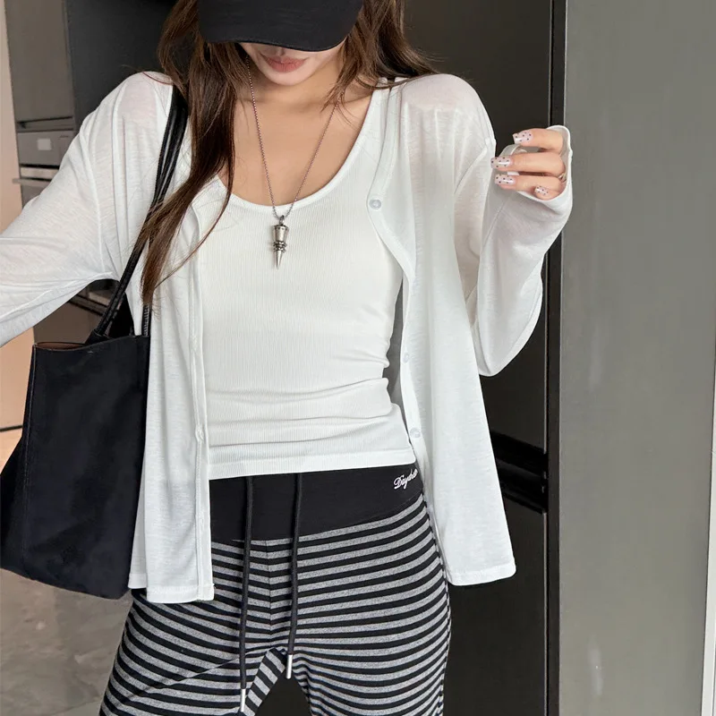Summer Thin Sunscreen Cardigan Women Casual Loose Long Sleeve Soft Breathable Cool Shirts Simple All-match Air Conditioner Top
Summer Thin Sunscreen Cardigan Women Casual Loose Long Sleeve Soft Breathable Cool Shirts Simple All-match Air Conditioner Top