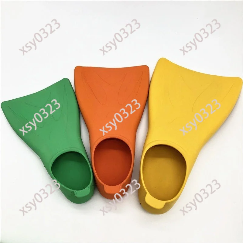 Silicone Swim Fins Adjustable Short Foot Fins for Beginner Training
Silicone Swim Fins Adjustable Short Foot Fins for Beginner Training