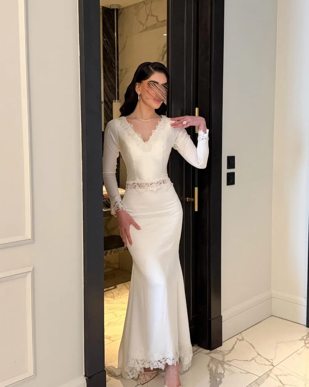 Customized Beige Exquisite Sexy Pleat Ruched Applique Sash Mermaid V-neck Floor-Length Evening Dresses For Birthday Party
Customized Beige Exquisite Sexy Pleat Ruched Applique Sash Mermaid V-neck Floor-Length Evening Dresses For Birthday Party