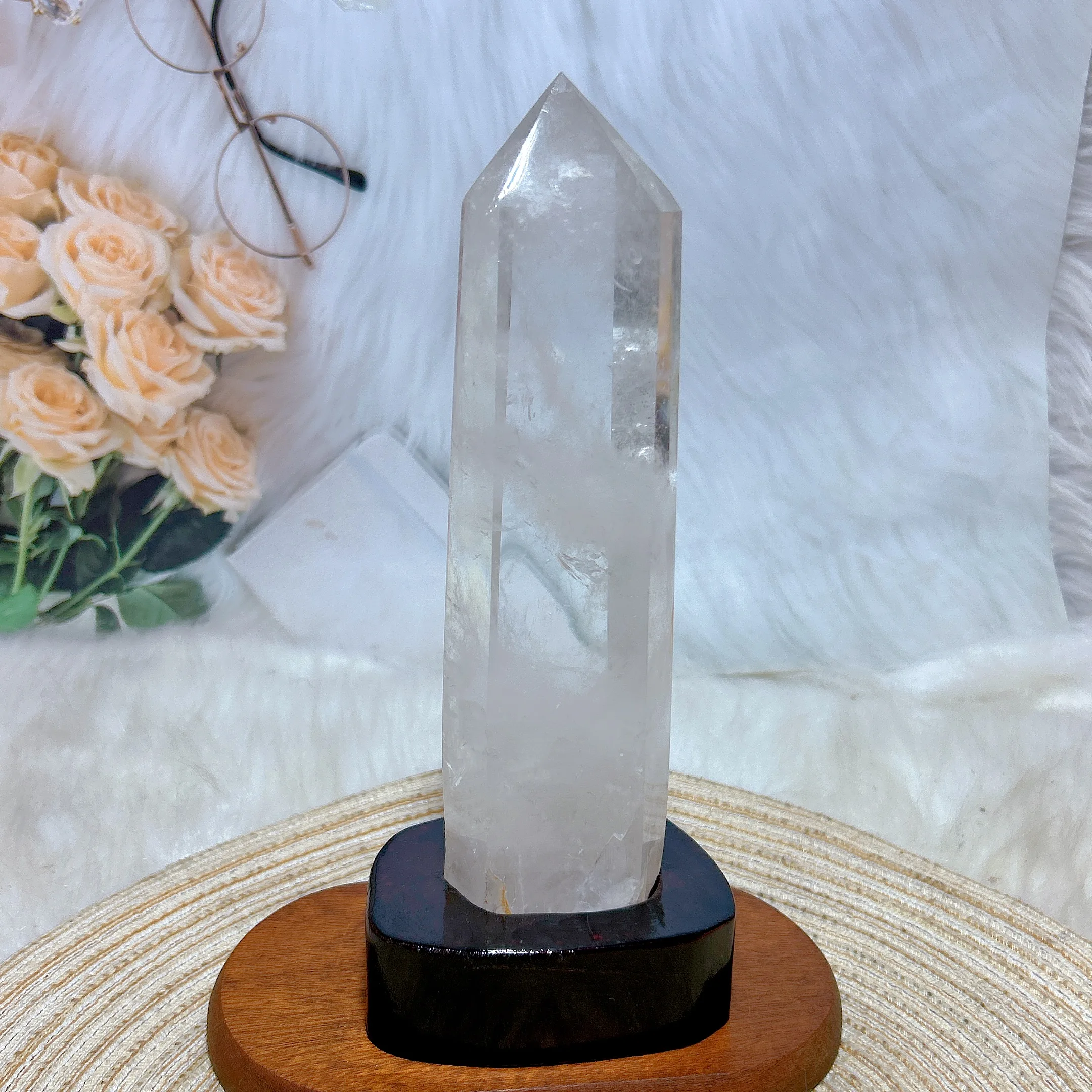 High Quality Natural Crystal Clear Quartz Big Tower From Brazil Healing Ornament Mineral Home Decorations Room Decor Gift
High Quality Natural Crystal Clear Quartz Big Tower From Brazil Healing Ornament Mineral Home Decorations Room Decor Gift