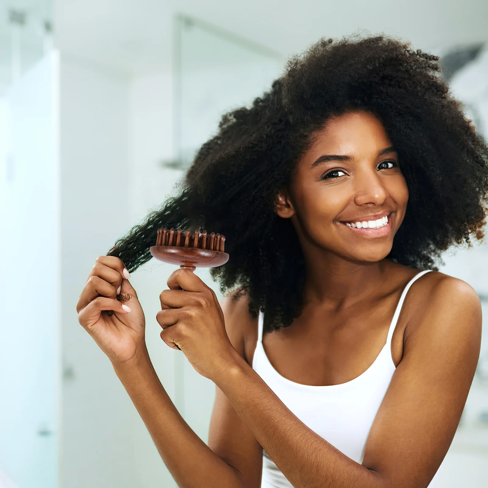 Деревянная расческа для массажа кожи головы, эргономичная ручная круглая деревянная расческа для укладки волос, инструмент для массажа кожи головы с гладкими зубами для мужчин
Деревянная расческа для массажа кожи головы, эргономичная ручная круглая деревянная расческа для укладки волос, инструмент для массажа кожи головы с гладкими зубами для мужчин