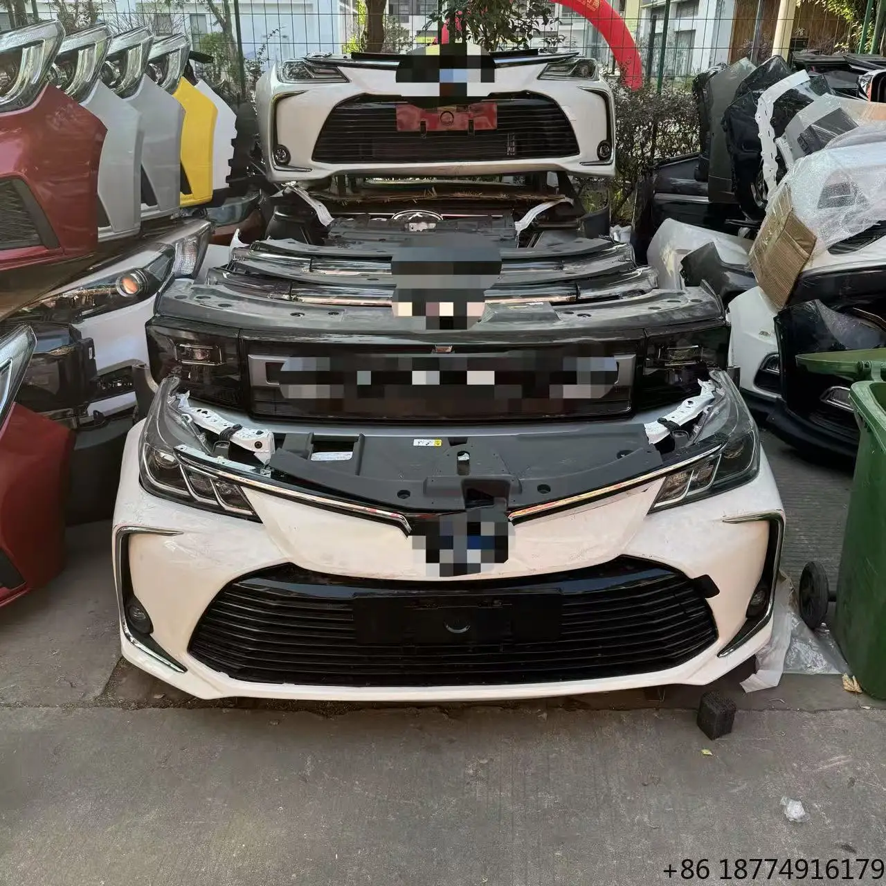 For Corolla Front Bumper Assembly Front Nozzle Headlamp Cover Blade Door Hub Factory Disassembly Parts
For Corolla Front Bumper Assembly Front Nozzle Headlamp Cover Blade Door Hub Factory Disassembly Parts