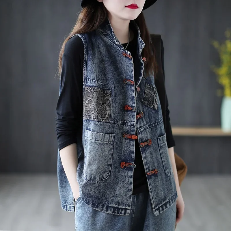 Women Fashion Korean Style Vest Female Vintage Sleeveless Plus Size Casual Denim Coat Office Lady Jean Waistcoat V1660
Women Fashion Korean Style Vest Female Vintage Sleeveless Plus Size Casual Denim Coat Office Lady Jean Waistcoat V1660