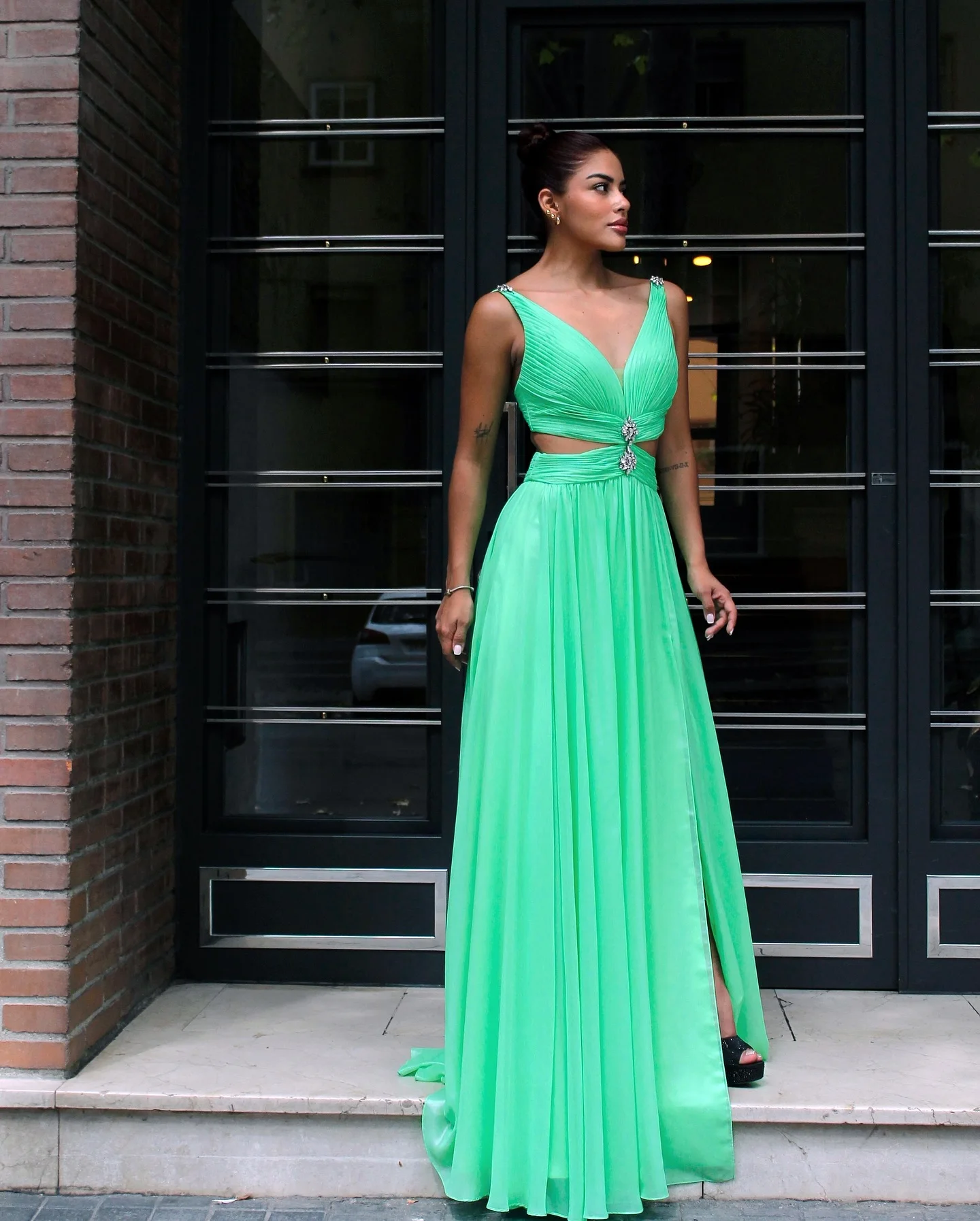Customized Sexy Organza Crystal Evening Dresses Temperament Sleeveless V-Neck Celebrity Gowns Custom Size Bespoke Occa
Customized Sexy Organza Crystal Evening Dresses Temperament Sleeveless V-Neck Celebrity Gowns Custom Size Bespoke Occa