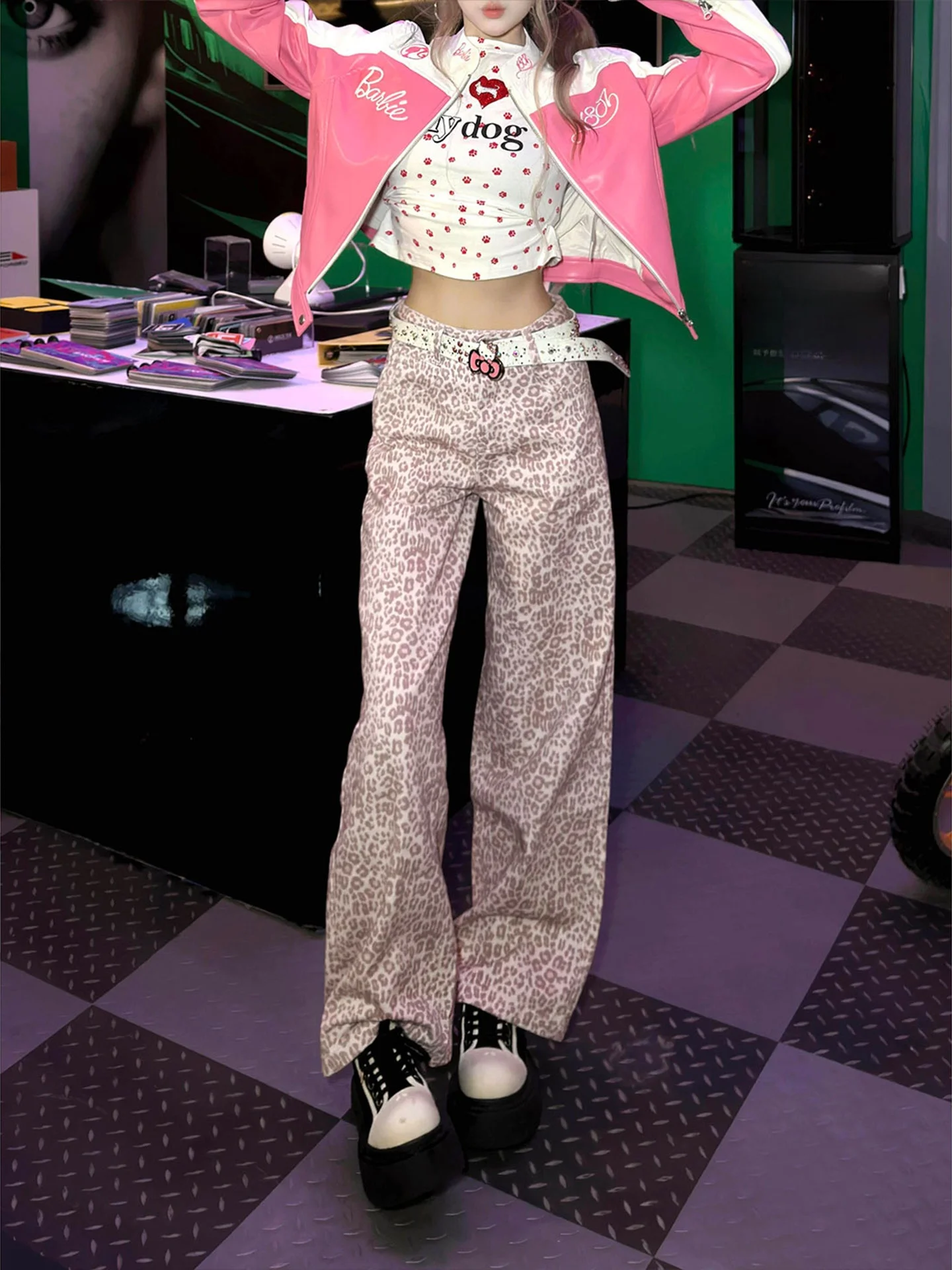Retro Leopard Print High Waist Wide Leg Denim Pants Women's Summer Elegant Small Size Loose Fit Trousers with Folded Hem
Retro Leopard Print High Waist Wide Leg Denim Pants Women's Summer Elegant Small Size Loose Fit Trousers with Folded Hem