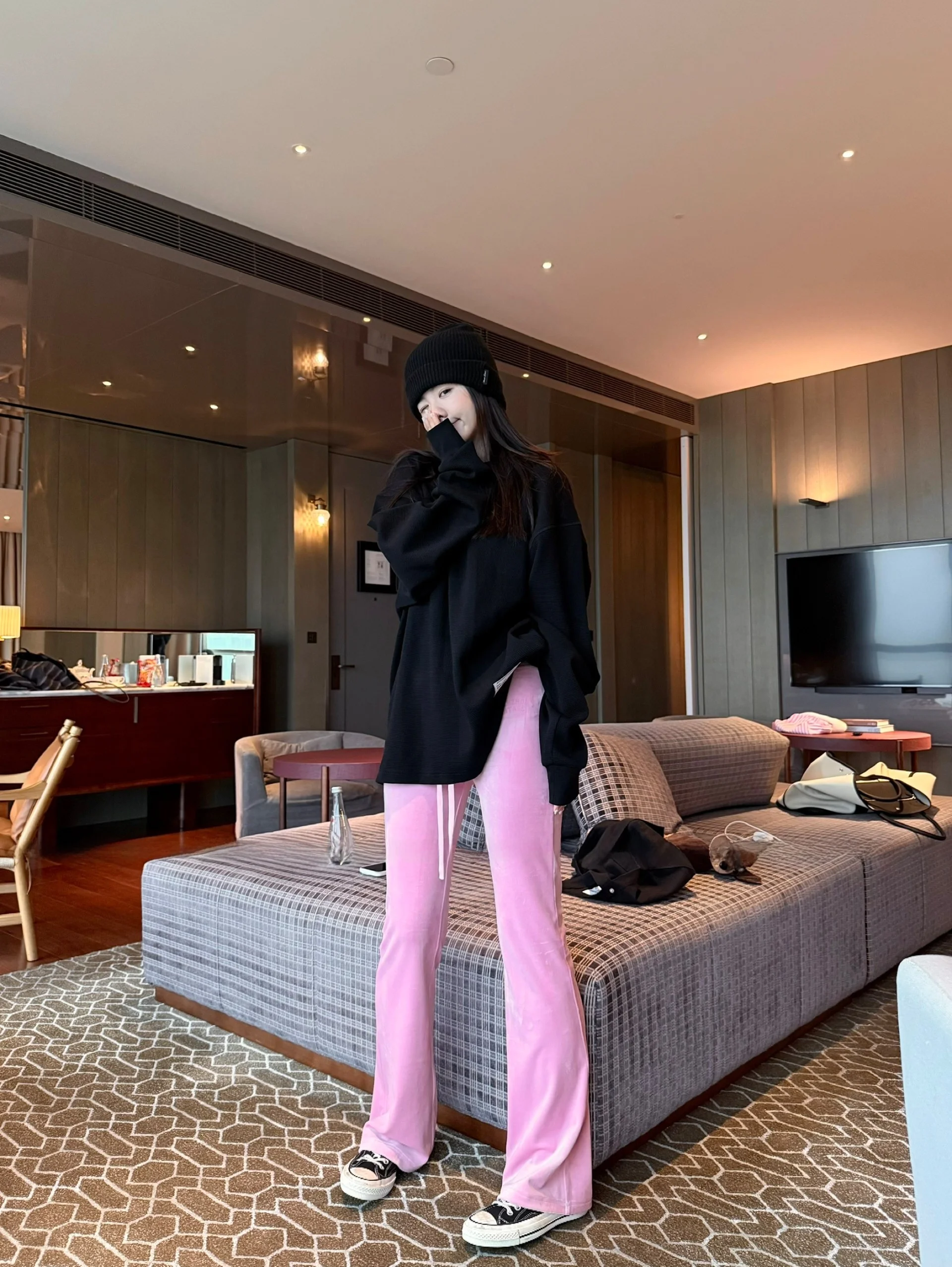 ex Casual Cotton Long Sve round Ne T-irt Peachzhou Label oulder Width Loose Fit Versatile Neutral Sle for Autumn
ex Casual Cotton Long Sve round Ne T-irt Peachzhou Label oulder Width Loose Fit Versatile Neutral Sle for Autumn