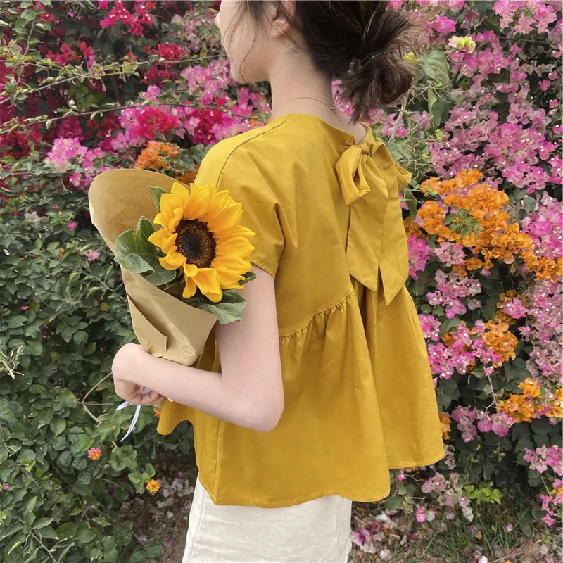 Yellow round Neck Short Sleeve Shirt Women's Summer Thin Knot Sweet Cute Age-Defying Bubbly Top for Young Women
Yellow round Neck Short Sleeve Shirt Women's Summer Thin Knot Sweet Cute Age-Defying Bubbly Top for Young Women