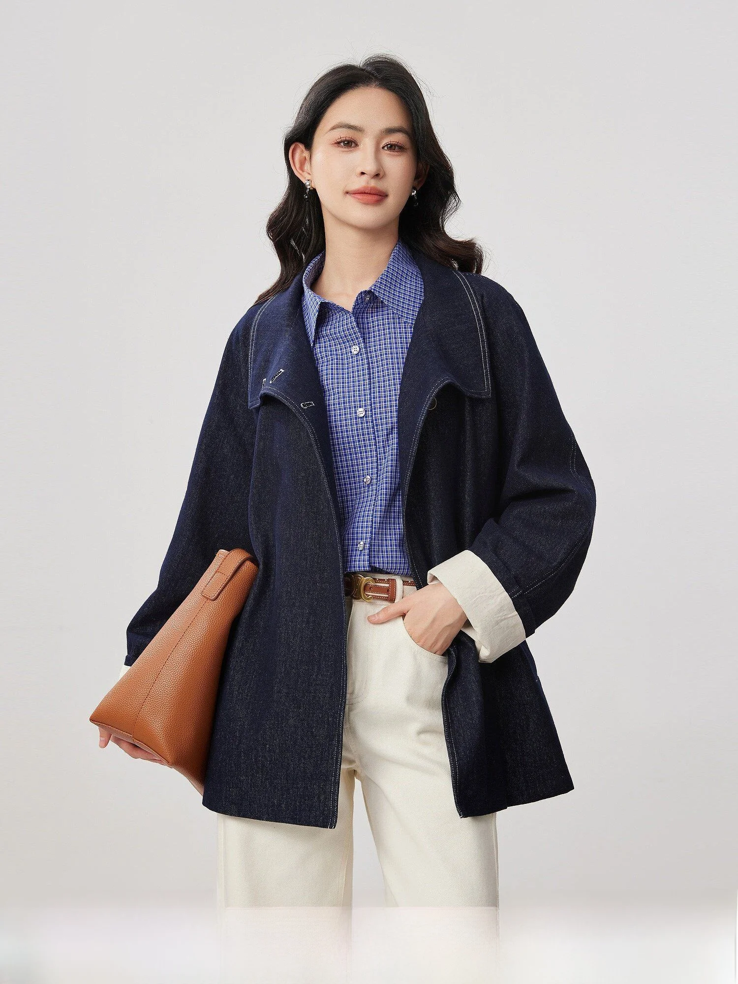 Mijia High Quality Fashionable Barn Style Three Button Stand Collar Color Block Stitching Long Sleeve Denim Style Coat
Mijia High Quality Fashionable Barn Style Three Button Stand Collar Color Block Stitching Long Sleeve Denim Style Coat