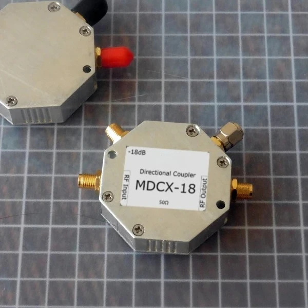 Направленный широкополосный синфазный преобразователь для коротковолновых радиостанций 1-300 МГц, высокомощный, с интерфейсом SMA, максимальная мощность: 50 Вт (47 дБм), MDCX-18
Направленный широкополосный синфазный преобразователь для коротковолновых радиостанций 1-300 МГц, высокомощный, с интерфейсом SMA, максимальная мощность: 50 Вт (47 дБм), MDCX-18