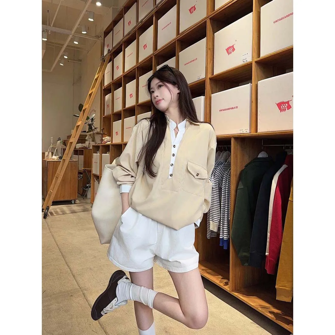 Повседневный женский топ цвета хаки с V-образным вырезом и длинными рукавами, весенняя новинка, свободный крой, имитация двухслойности, для создания расслабленного образа
Повседневный женский топ цвета хаки с V-образным вырезом и длинными рукавами, весенняя новинка, свободный крой, имитация двухслойности, для создания расслабленного образа