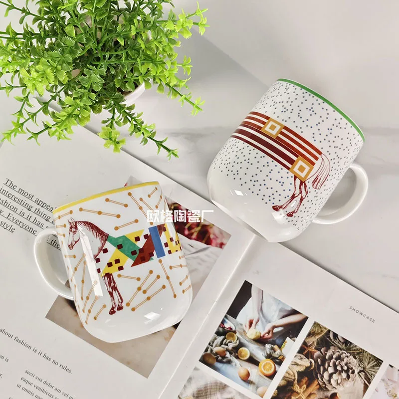 Нежные кофейные чашки для влюбленных из костяного фарфора, чашки для послеобеденного чая, идеально подходят в качестве подарка на день рождения, свадьбу, новоселье
Нежные кофейные чашки для влюбленных из костяного фарфора, чашки для послеобеденного чая, идеально подходят в качестве подарка на день рождения, свадьбу, новоселье