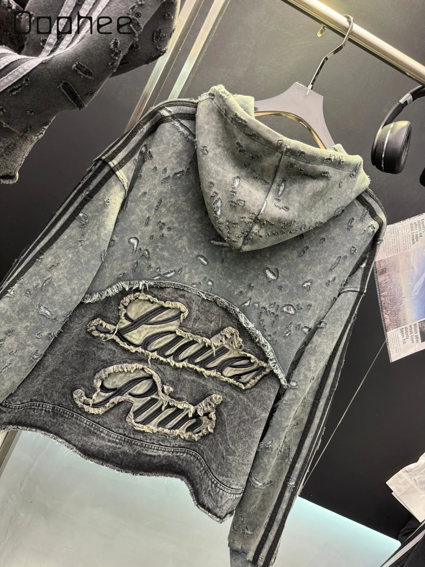 European Style Hoodies Women 2026 New Ripped Patchwork Denim Embroidered Cardigan Hooded Sweatshirt Jacket for Women
European Style Hoodies Women 2026 New Ripped Patchwork Denim Embroidered Cardigan Hooded Sweatshirt Jacket for Women