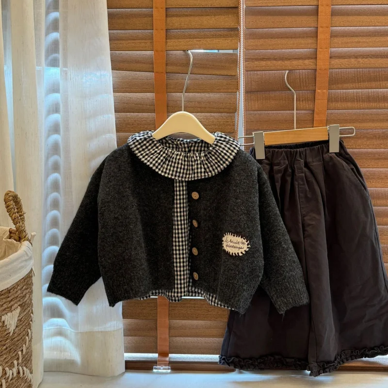 2025Girls' Autumn Sweater Stylish Knitted Cardigan Long Sleeve Shirt Children's Outerwear
2025Girls' Autumn Sweater Stylish Knitted Cardigan Long Sleeve Shirt Children's Outerwear