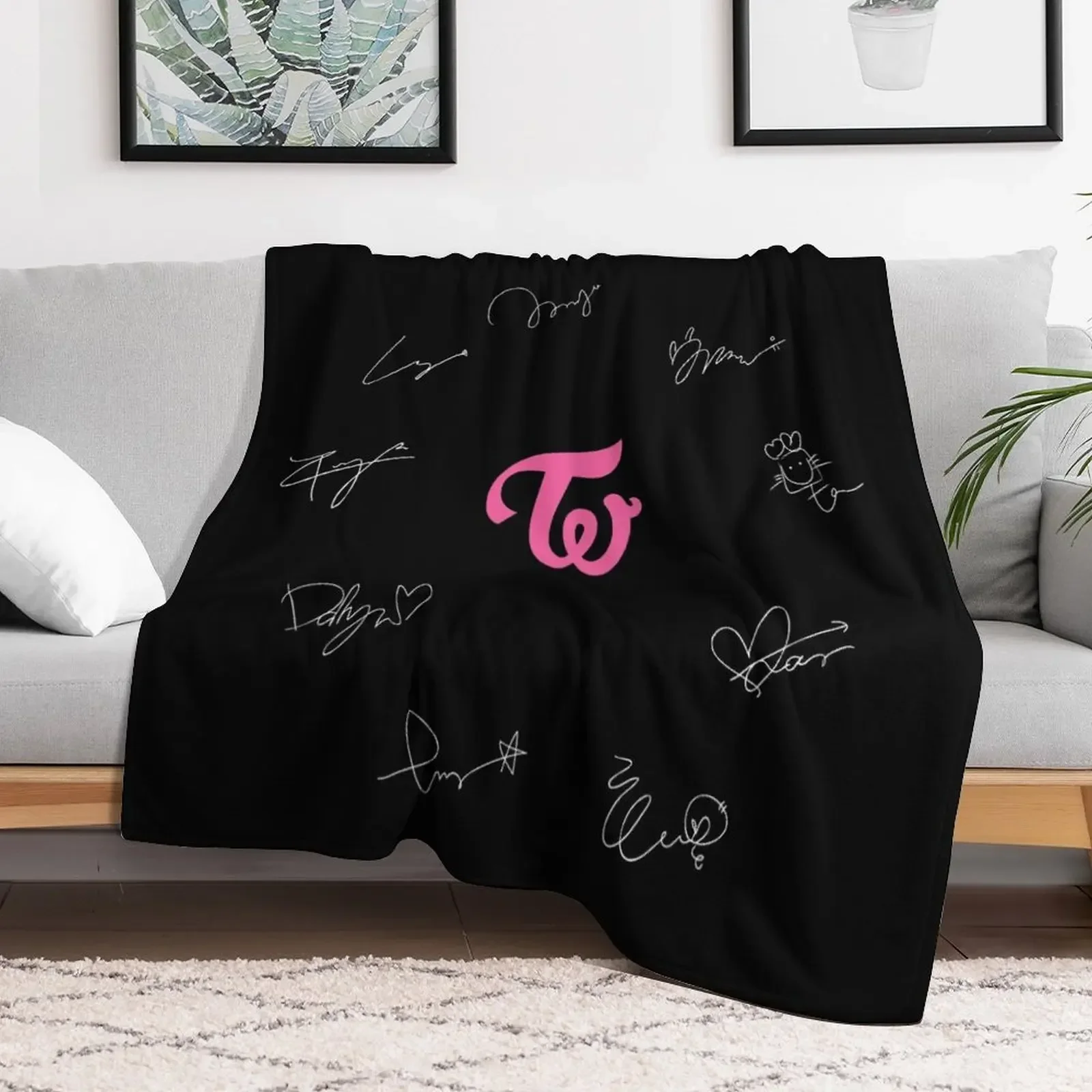 Twice autographs with logo (White) Throw Blanket Soft Beds christmas gifts Hair Warm Blankets
Twice autographs with logo (White) Throw Blanket Soft Beds christmas gifts Hair Warm Blankets