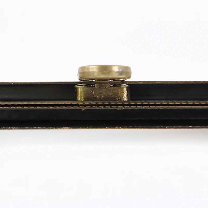 2Pcs 19cm Purse Frame Metal Lock Buckles Wallet Clutch Handles Buckle Handbag Locks Sewing Brackets Bags Accessories 
2Pcs 19cm Purse Frame Metal Lock Buckles Wallet Clutch Handles Buckle Handbag Locks Sewing Brackets Bags Accessories