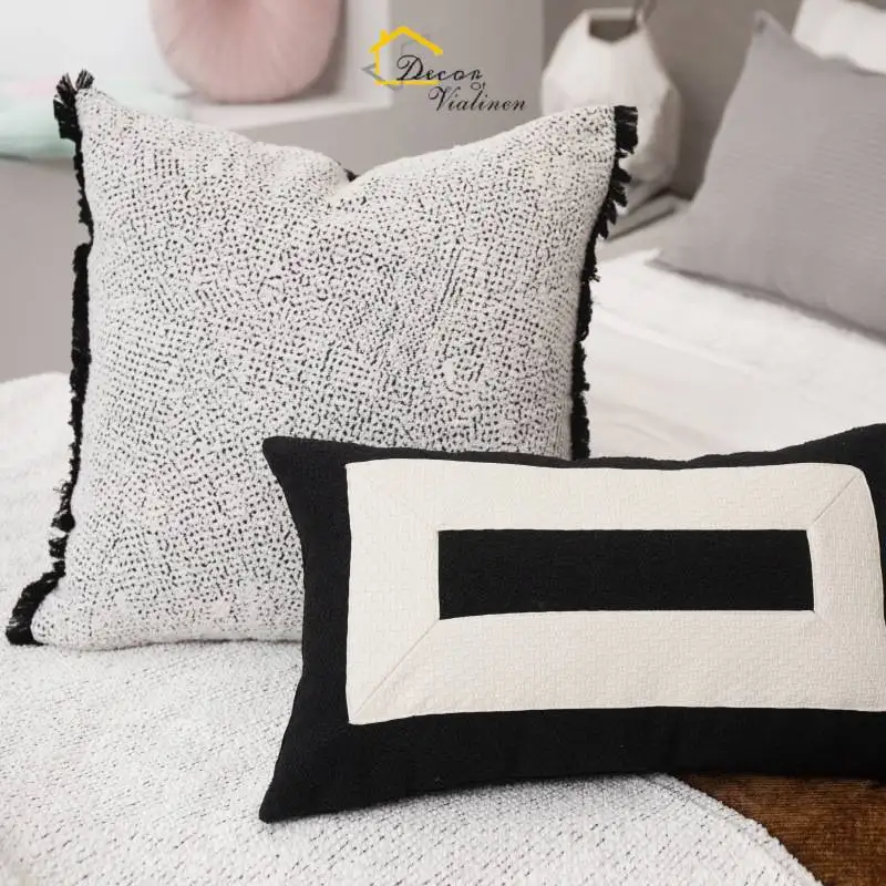 18" Luxury White Pillow Cover Soft and Elegant Decorative Cushion Cover for Home
18" Luxury White Pillow Cover Soft and Elegant Decorative Cushion Cover for Home