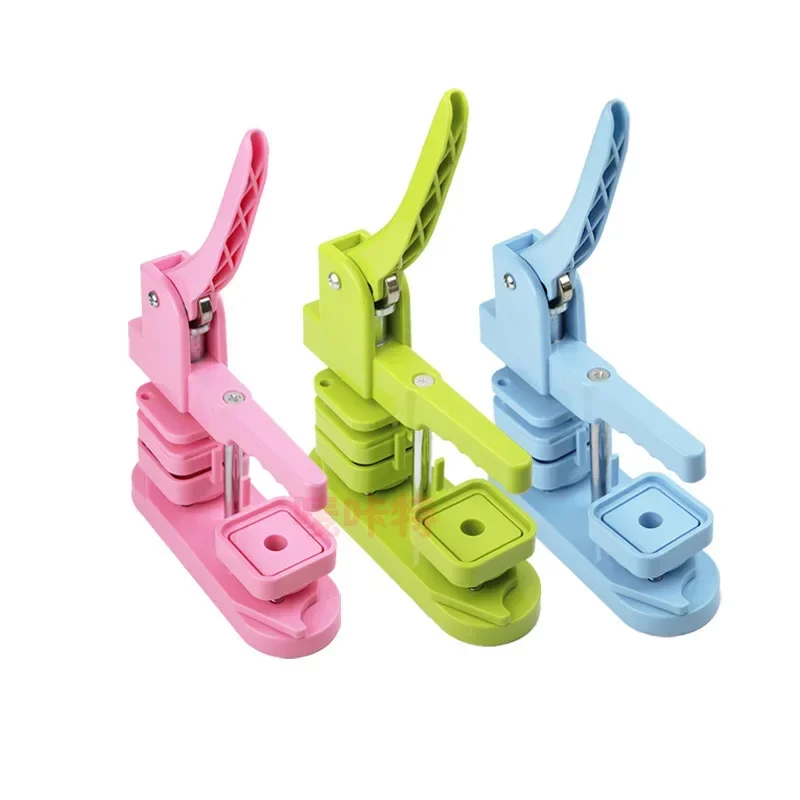 Badge Button Pin Maker Machine DIY 50mm Badge Press Maker Machine
Badge Button Pin Maker Machine DIY 50mm Badge Press Maker Machine