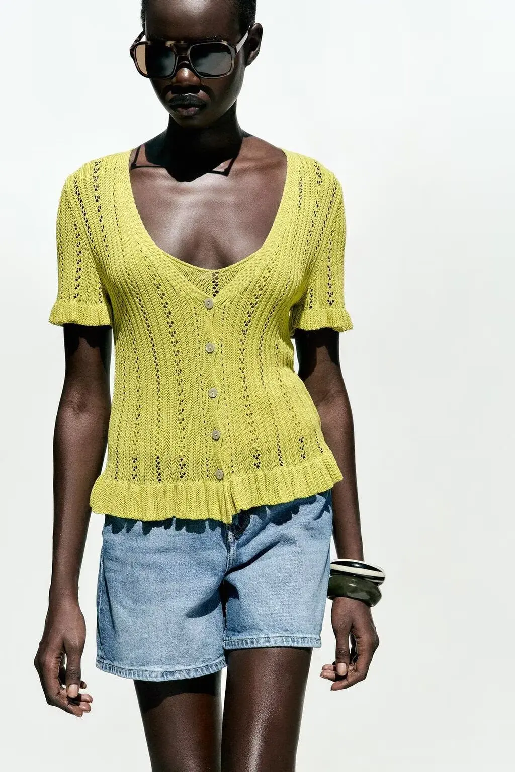 BB6467 ZA25 Summer New Women's V-neck Short Sleeve Stacked Decorative Jacquard Mesh Knitted Jacket 6427051
BB6467 ZA25 Summer New Women's V-neck Short Sleeve Stacked Decorative Jacquard Mesh Knitted Jacket 6427051